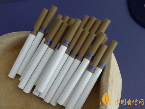 品味红河烟红河扁盒精品 清香型烟中的经典之作