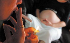 孕妇吸二手烟的危害