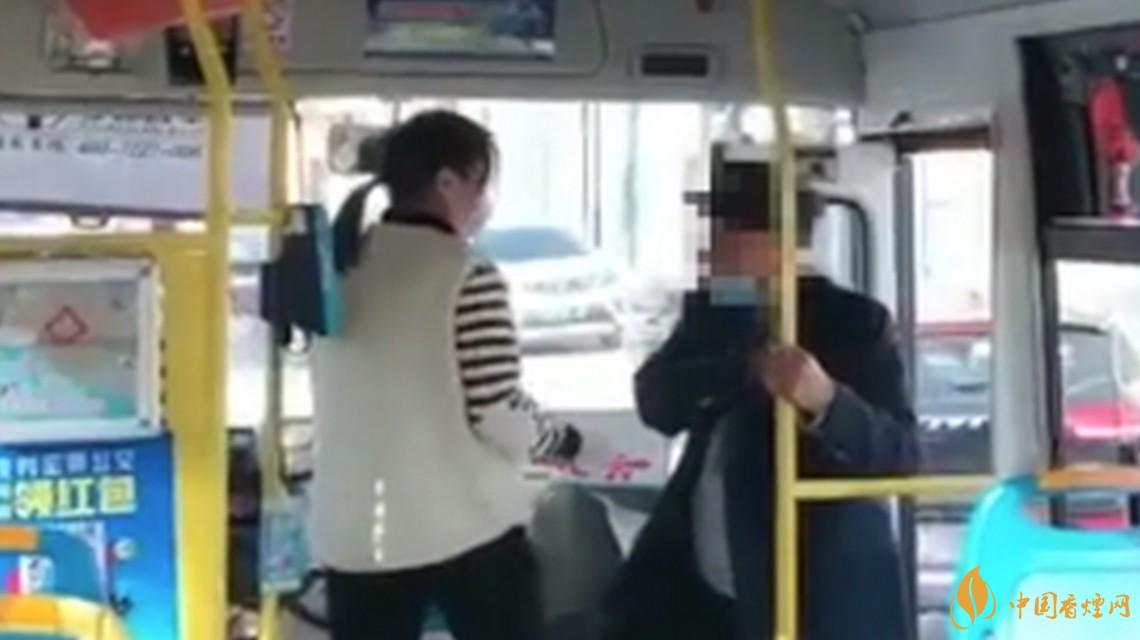 公交公司回应司机赶老人下车 涉事司机已经停职