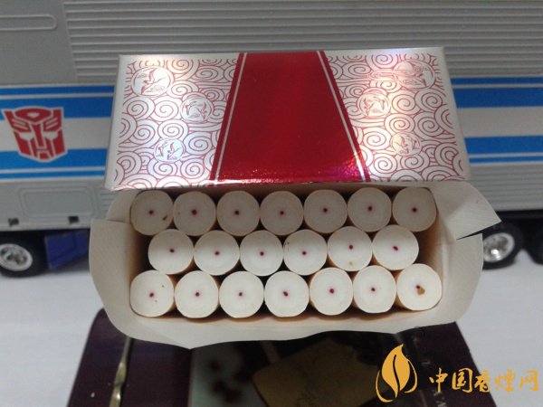 红金龙香烟价格表图 红金龙(硬晓楼系列)香烟多少钱一包(7款)