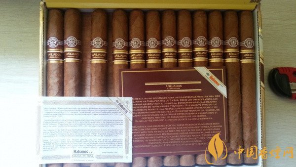 古巴雪茄(蒙特陈年丘吉尔)多少钱一盒 蒙特陈年邱吉尔雪茄价格6840元/盒