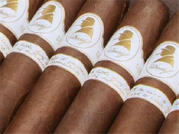 大卫杜夫雪茄价格表图 大卫杜夫温斯顿丘吉尔故事大王限量版多少钱