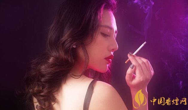 女生抽烟给人什么感觉(很好睡) 女人抽烟的心理不仅仅是耍酷