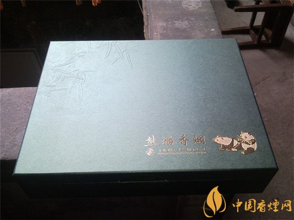 熊猫香烟礼盒价格多少 熊猫香烟绿色礼盒图片