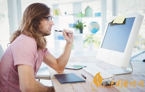 专家称:网恋|专家称电子烟同样致癌 与卷烟危害一样大