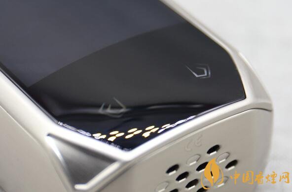  克莱鹏电子烟Smoant NaBoo套装评测——随音舞动黑科技