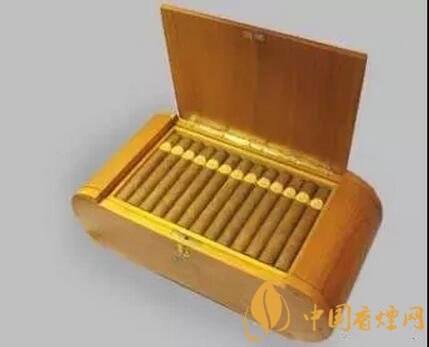 存放26年的古巴雪茄保湿盒拍出21万元